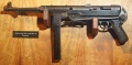 MP 40 Schmeisser Machine pistol- randolf museum.jpg